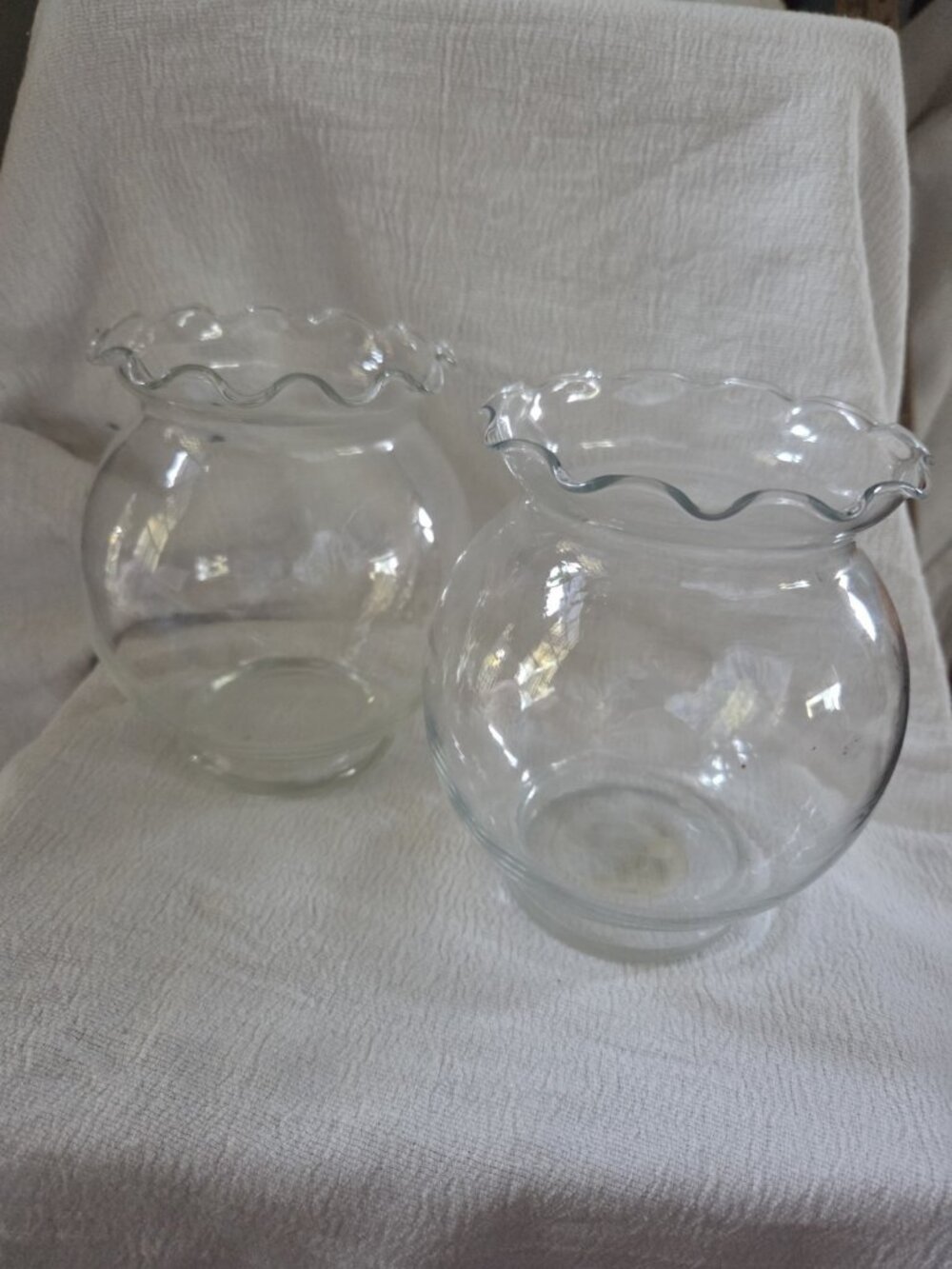 Set of 2 Vintage Indiana Glass Co. 5¼ " Ivy Bowl Ruffled Edges 03683 Crafts